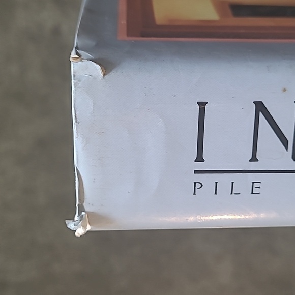 VINTAGE 1988 "INTERIOR DESIGN" COFFEE TABLE BOOK - Picture 10 of 10